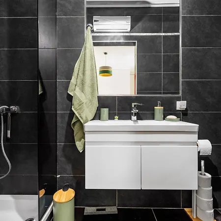 Wunderschoener Neubau Mit Privatem Pool Und Jacuzzi * Vozilici