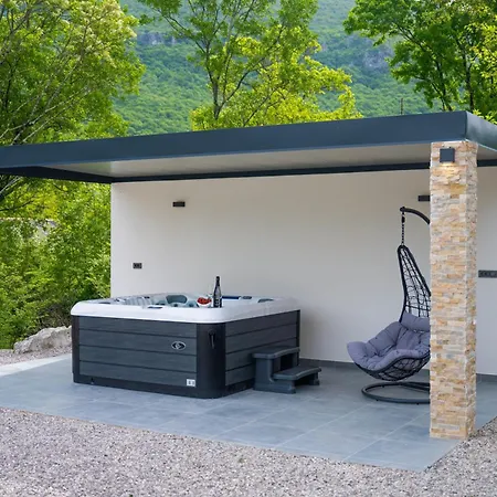 Wunderschoener Neubau Mit Privatem Pool Und Jacuzzi Feriehus *